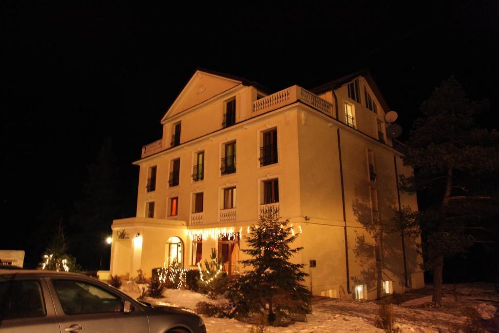 Hotel Art Montana Предял Екстер'єр фото